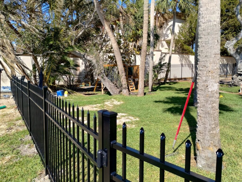 Aluminum Fence Installation Tampa Florida